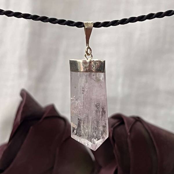 Kunzite pendant - Image 2