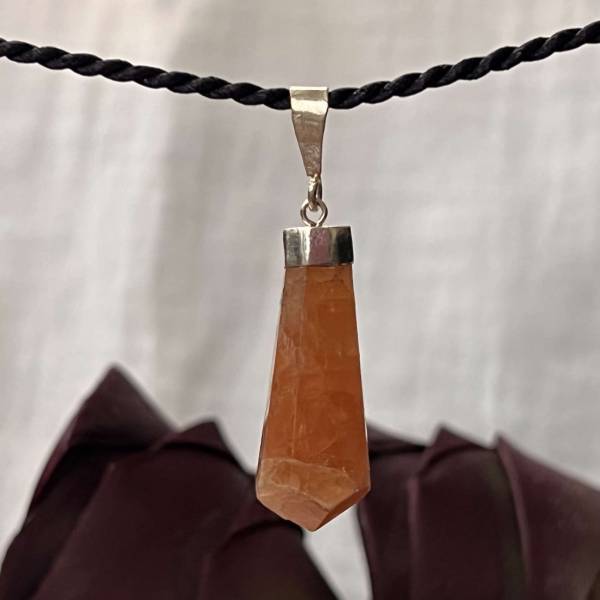 Spessartine garnet pendant - Image 2