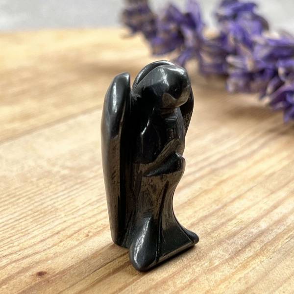 Hematite angel - Image 4