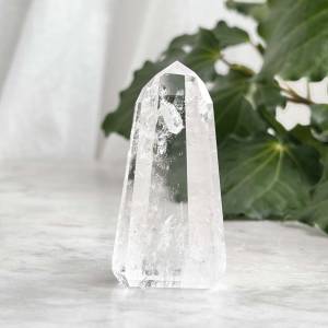 Quartz tower six asymmetric sides and good clarity