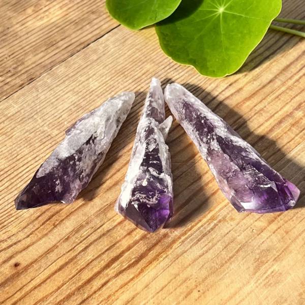 Amethyst cathedral point