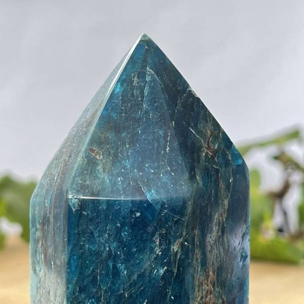 Apatite tower - Image 2