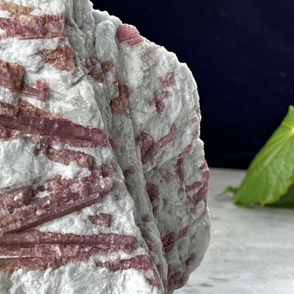 Pink tourmaline in quartz - Image 7