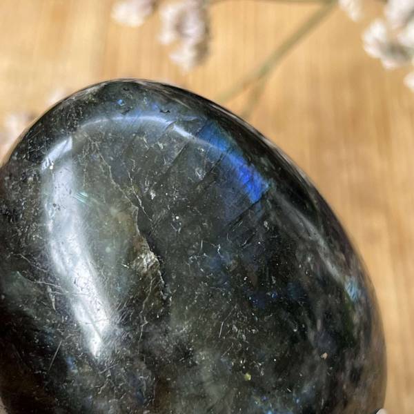 Labradorite egg - Image 2