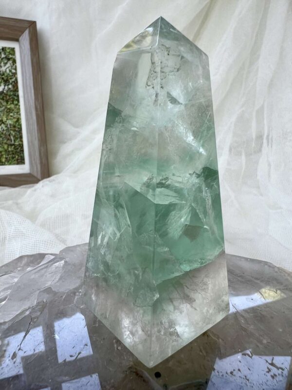 Fluorite obelisk - Image 6
