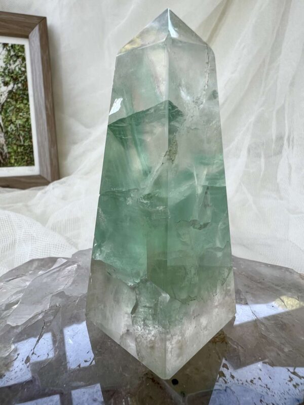Fluorite obelisk - Image 5