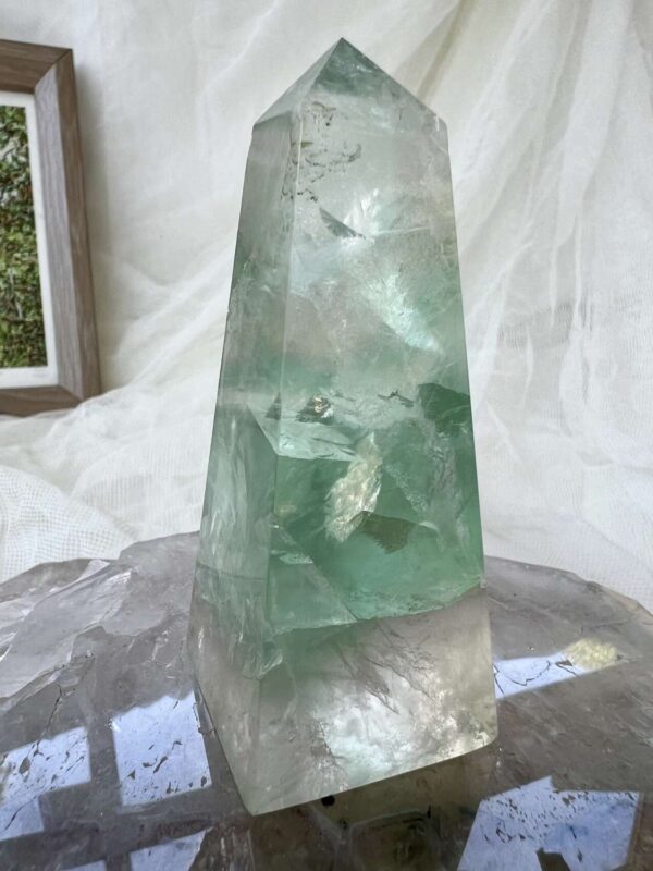 Fluorite obelisk - Image 2