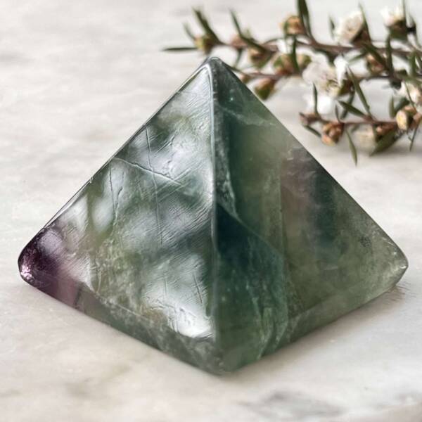Fluorite pyramid - Image 3