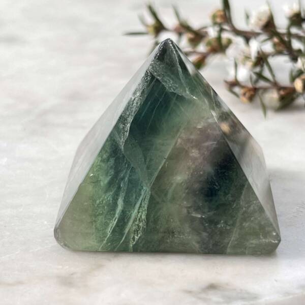 Fluorite pyramid - Image 4