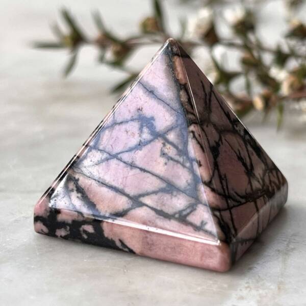 Rhodonite pyramid - Image 4