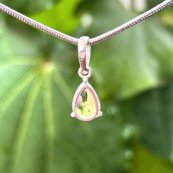 Peridot pendant - Image 2