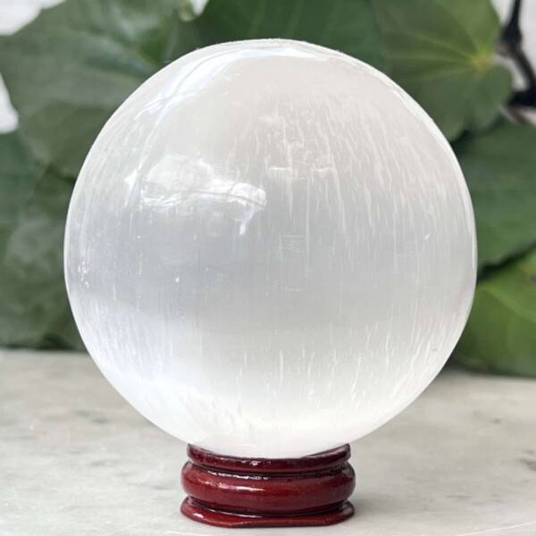 Selenite sphere - Image 3