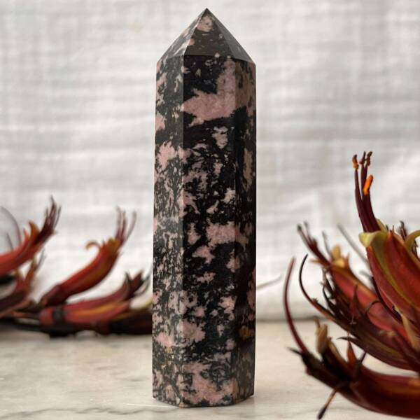 Rhodonite tower - Image 3