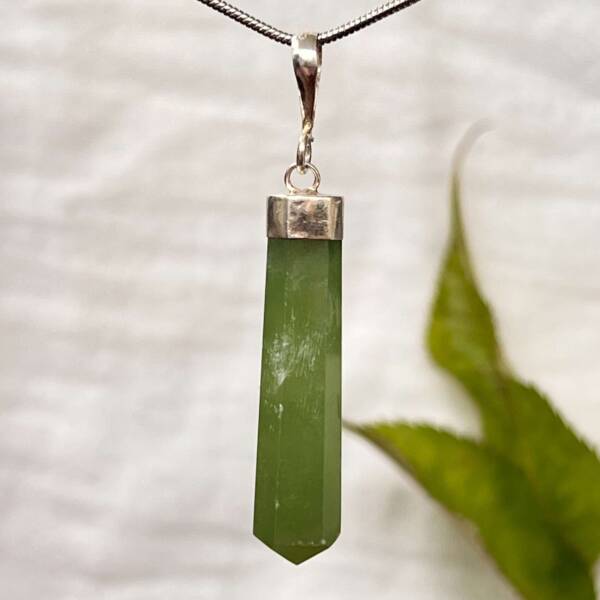 Jade pendant - Image 2