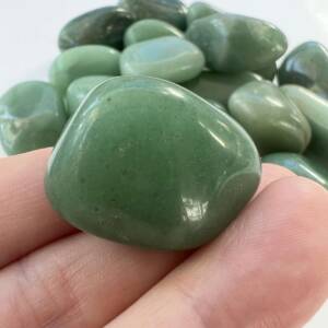 green aventurine tumblestone