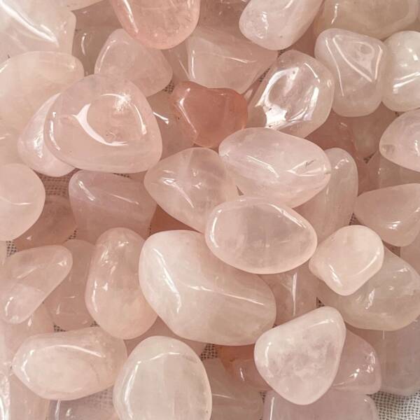 rose quartz tumblestone