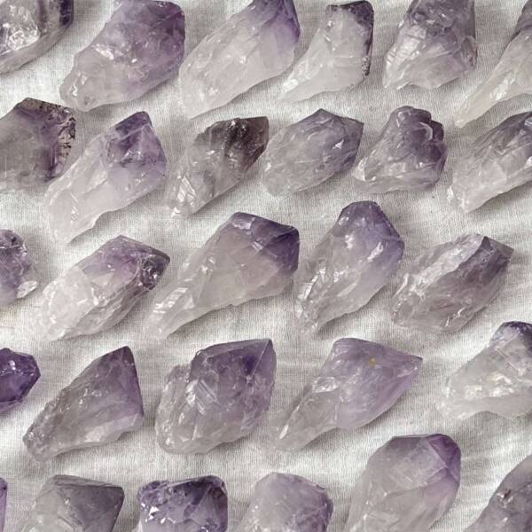 natural amethyst points