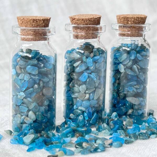 Apatite gem bottle - Image 4