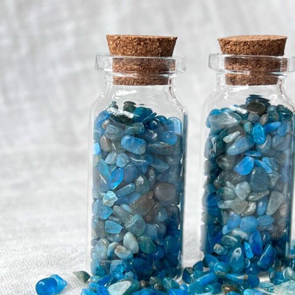 Apatite gem bottle - Image 2