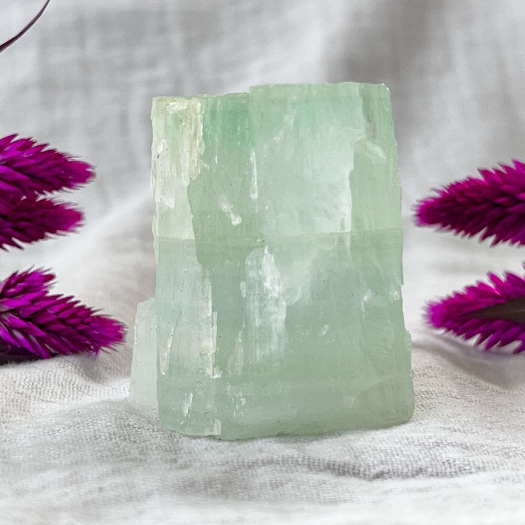 Pistachio calcite - Image 4