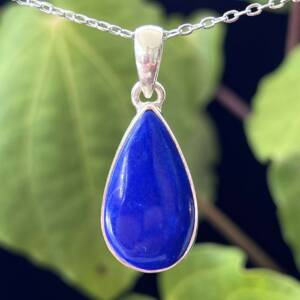 teardrop lapis lazuli pendant set in solid silver