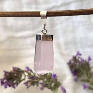 rose quartz pendant