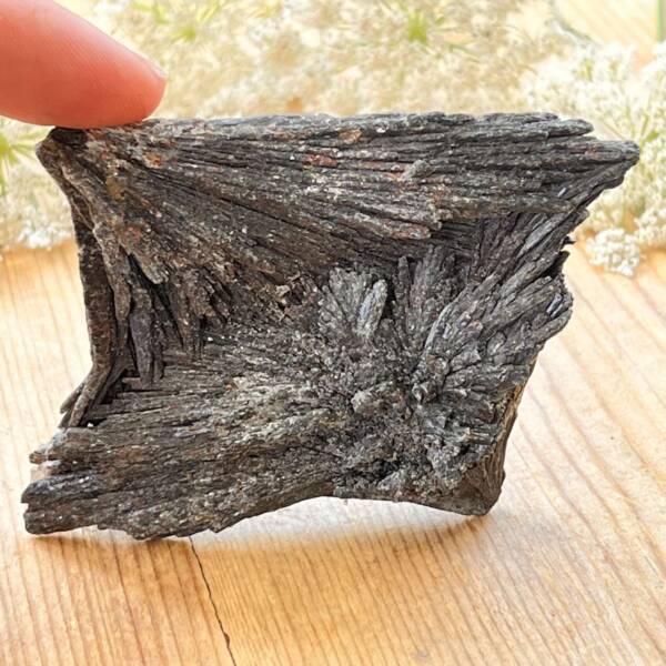 Black kyanite - Image 2