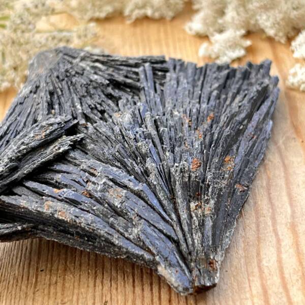 Black kyanite - Image 5