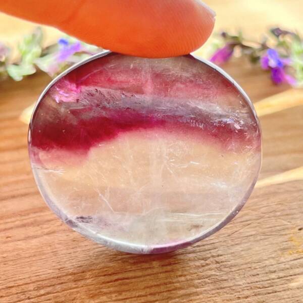 Fluorite palmstone - Image 4