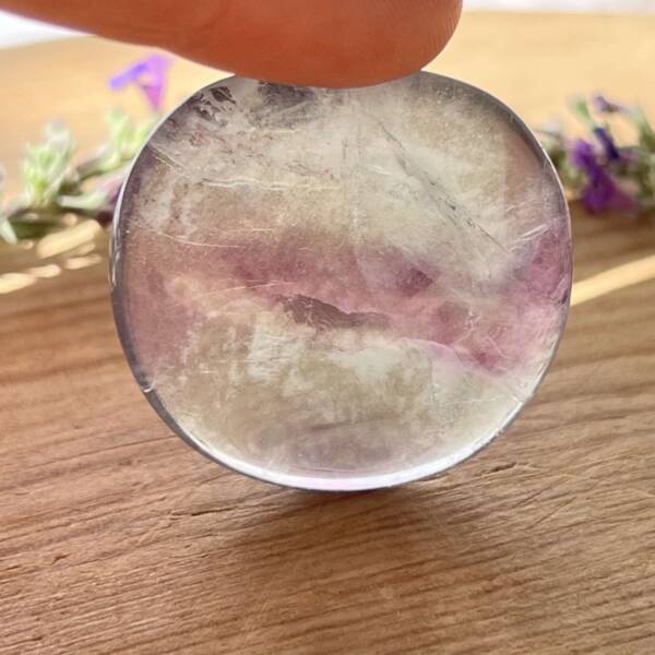 Fluorite palmstone - Image 5