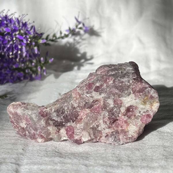 Pink tourmaline in quartz - Image 4