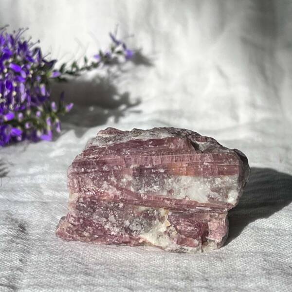 Pink tourmaline in quartz - Image 5