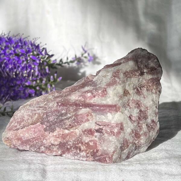 Pink tourmaline in quartz - Image 3