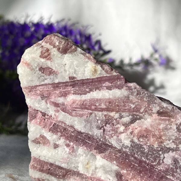 Pink tourmaline in quartz - Image 2