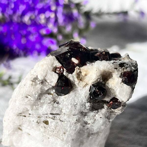 Spessartine garnet - Image 4