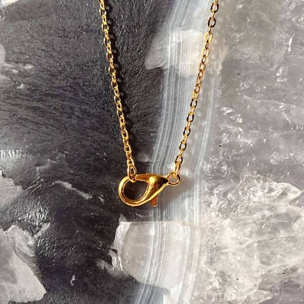 Yellow metal chain - Image 3