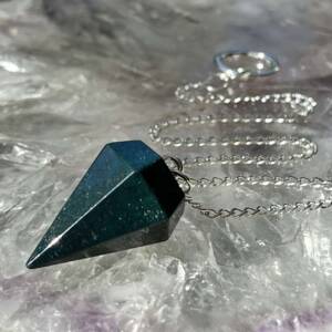 bloodstone pendulum dark green chalcedony on a white metal chain and ring