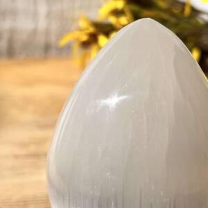a white selenite egg