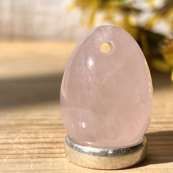 rose quartz yoni egg