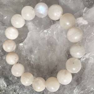 natural moonstone bracelet of 14 mm round cut beads