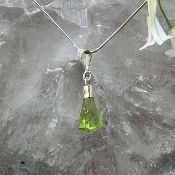 peridot pendant