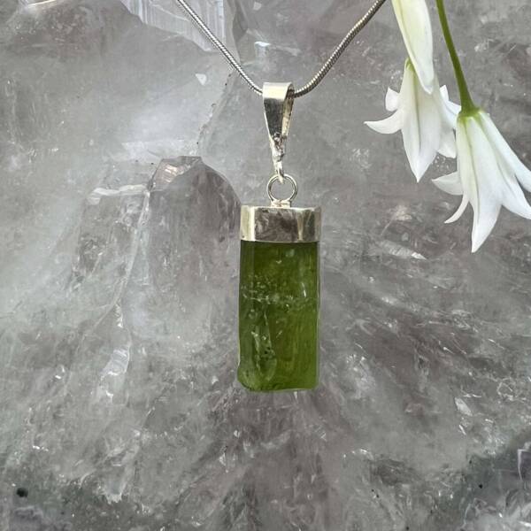 peridot pendant set in silver green gemstone necklace