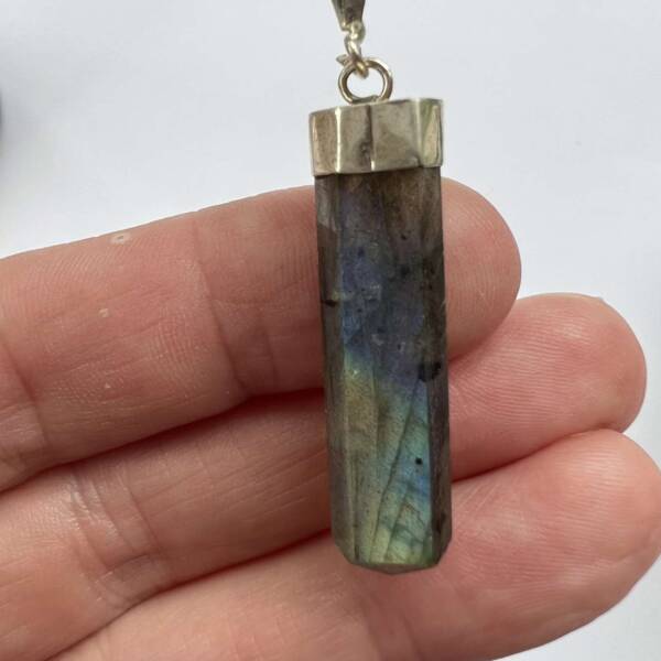 labradorite pendant