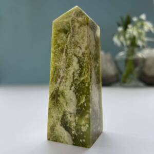 green serpentine obelisk pyramid top natural mineral