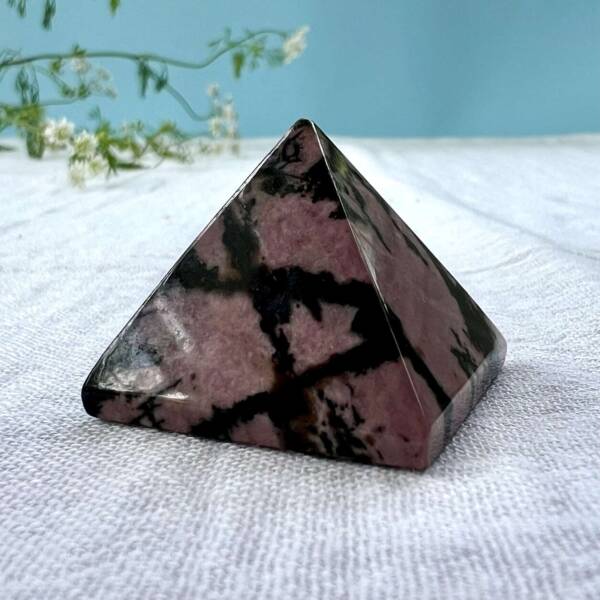 rhodonite pyramid