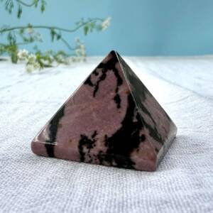 rhodonite pyramid