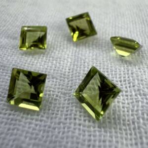 peridot gemstones