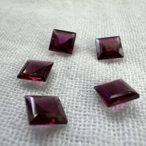 red garnet square gemstones jewellery making