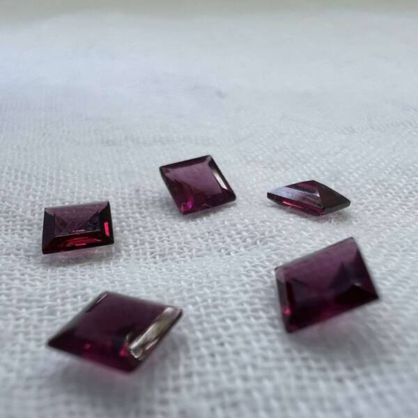 red garnet square gemstones