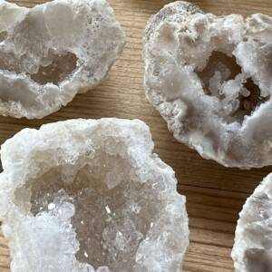 half quartz geodes